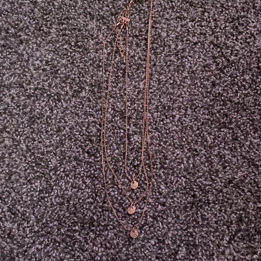thin 3 layered necklace